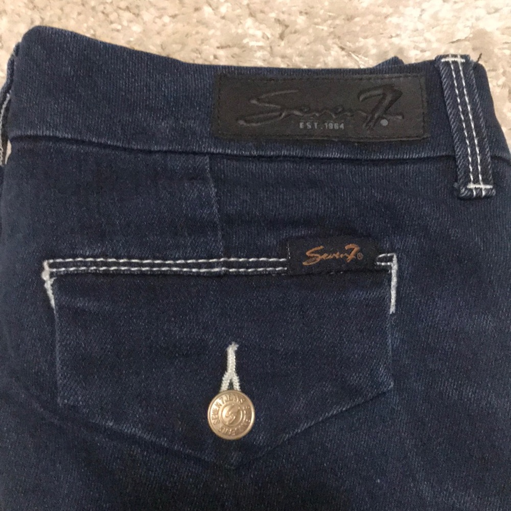 NWOT Seven7 Jeans Boot Cut. Size 4